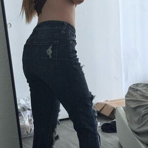 Distressed Black Women's Skinny Jeans